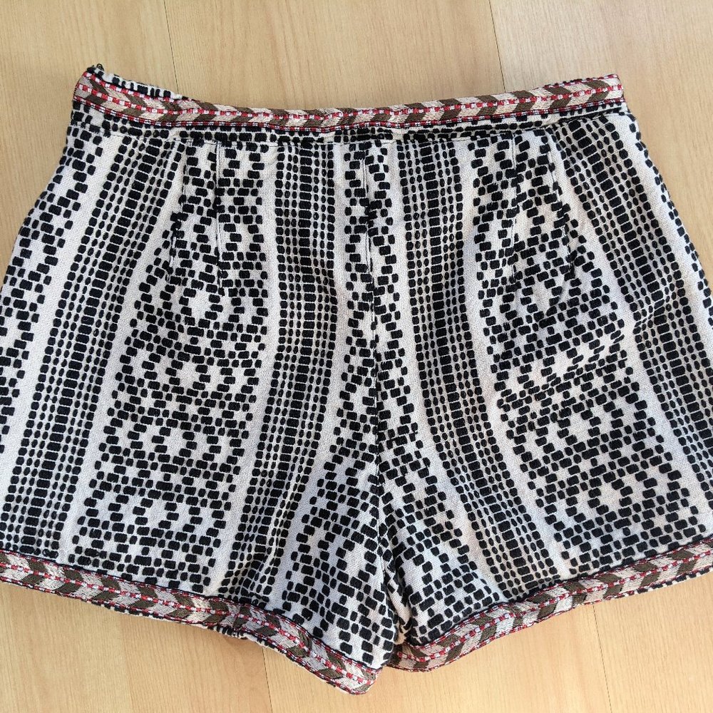 Tularosa shorts - beautiful stitched detail!!